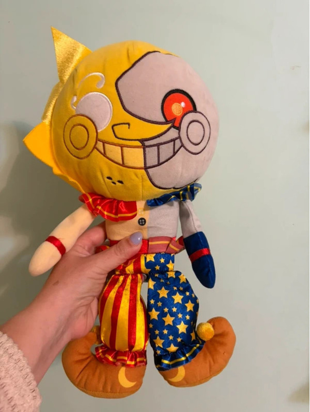 Funko Five Nights at Freddy's Sun and Moon 15 Inch Plush Hot Topic FNAF